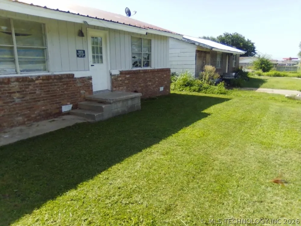 305 NE 8th Waurika, OK 73573