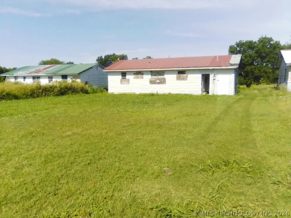 305 NE 8th Waurika, OK 73573