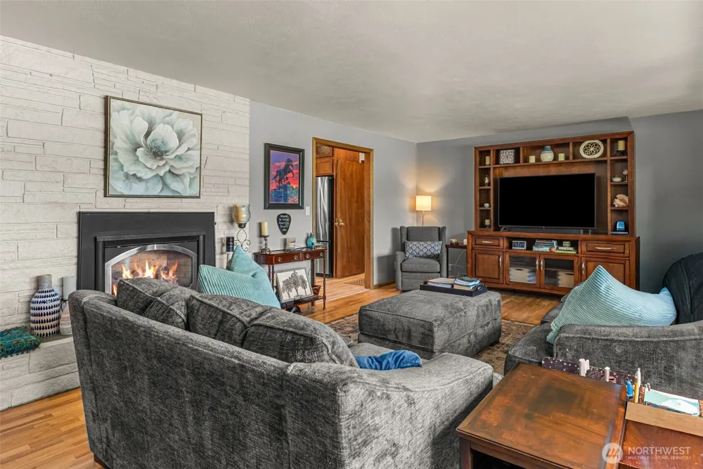 1677 Eastmont Avenue East Wenatchee, WA 98802