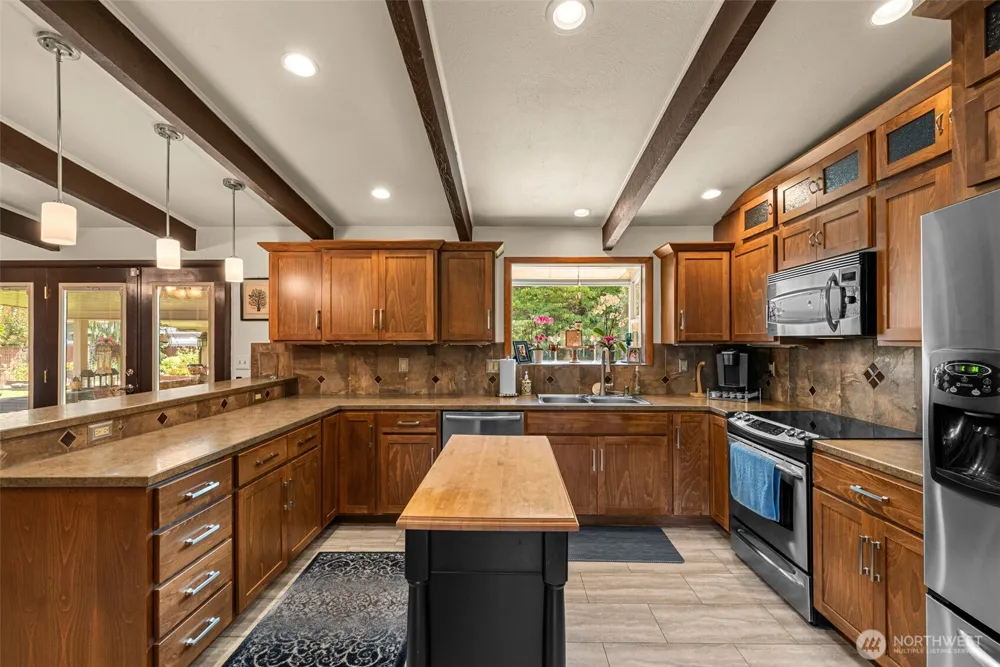 1677 Eastmont Avenue East Wenatchee, WA 98802