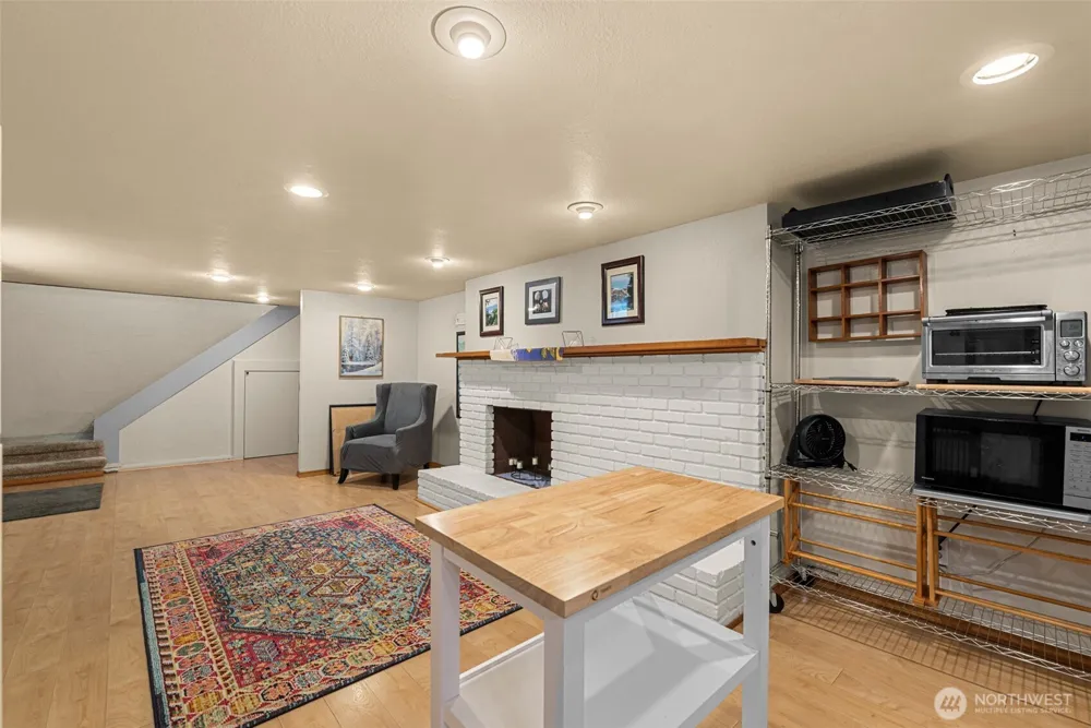1677 Eastmont Avenue East Wenatchee, WA 98802