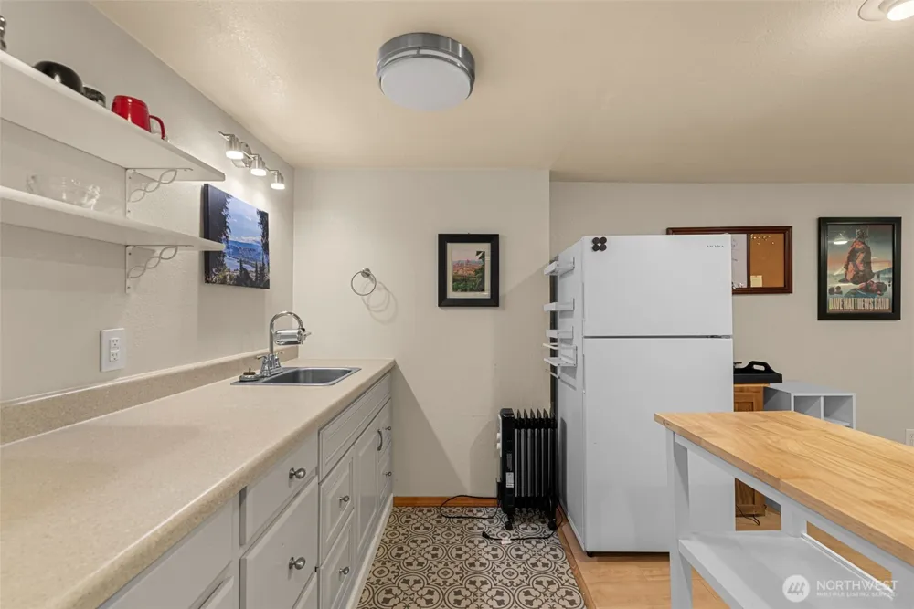 1677 Eastmont Avenue East Wenatchee, WA 98802