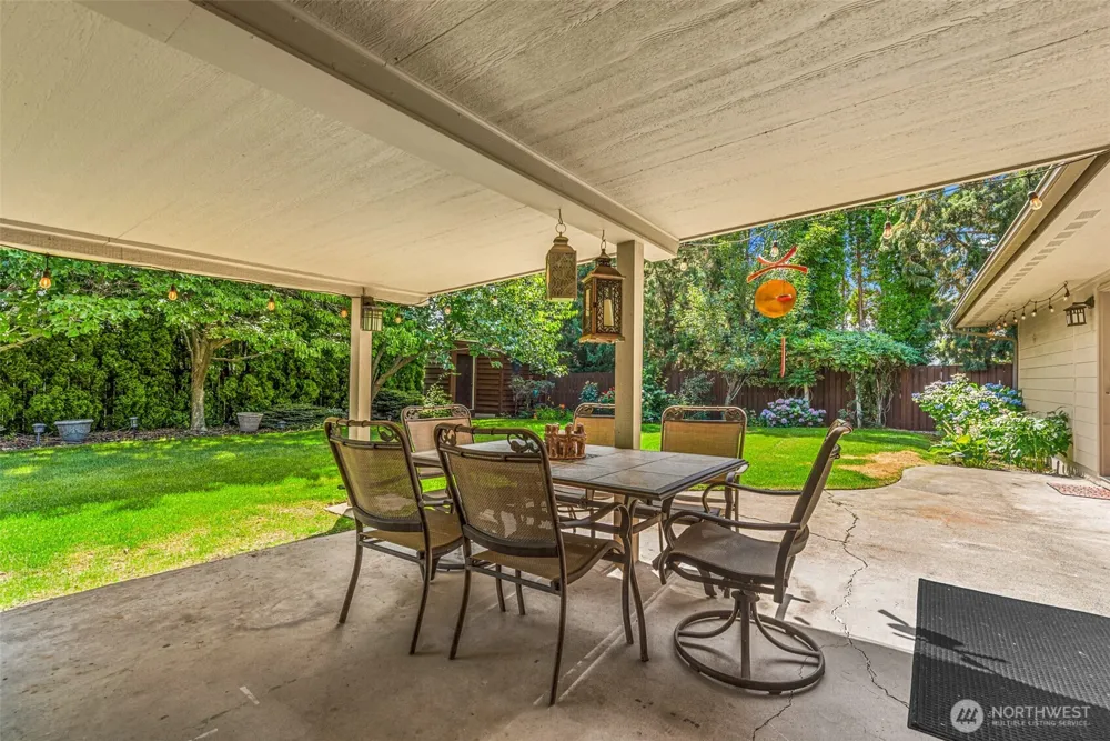 1677 Eastmont Avenue East Wenatchee, WA 98802