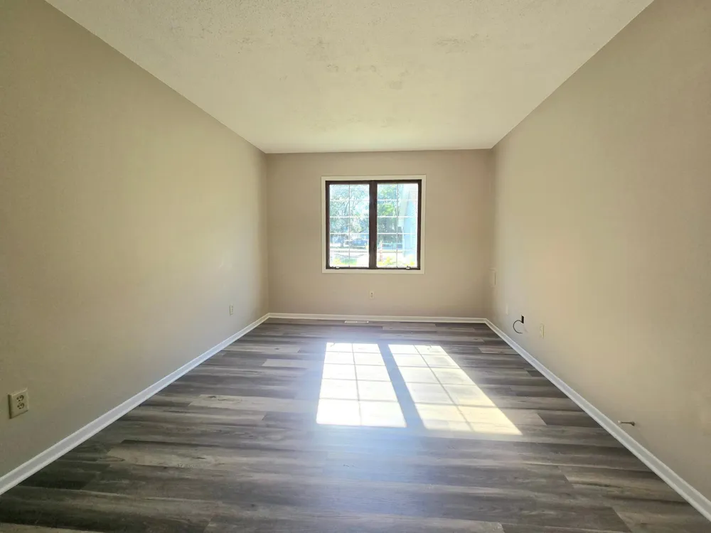 3545 Blue Jay Way #107 Eagan, MN 55123