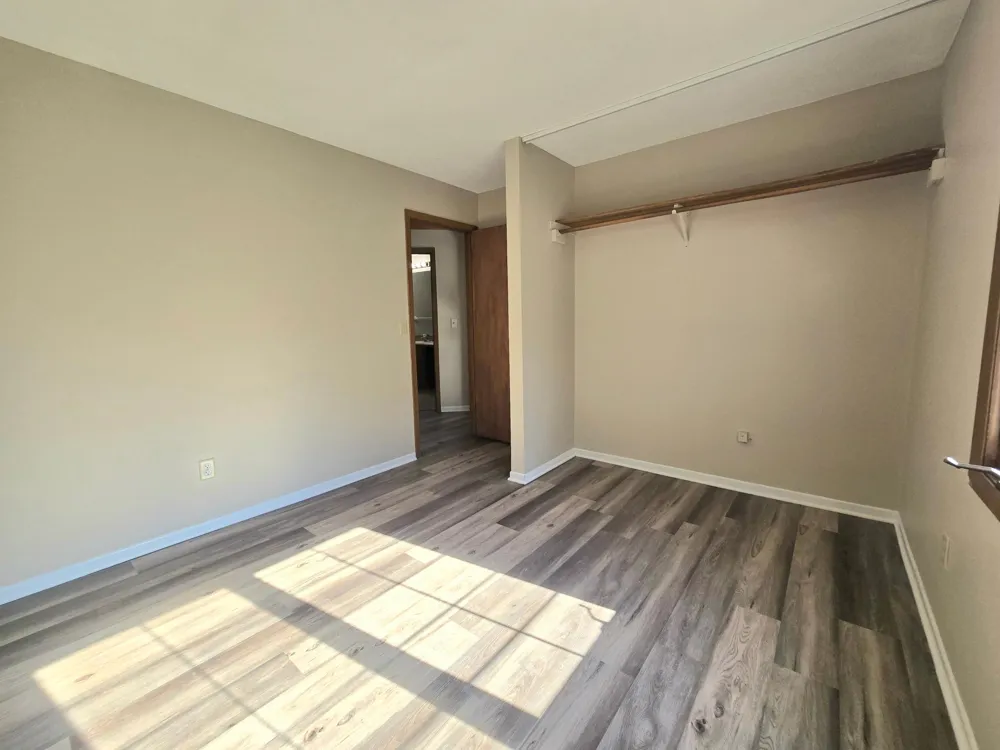 3545 Blue Jay Way #107 Eagan, MN 55123