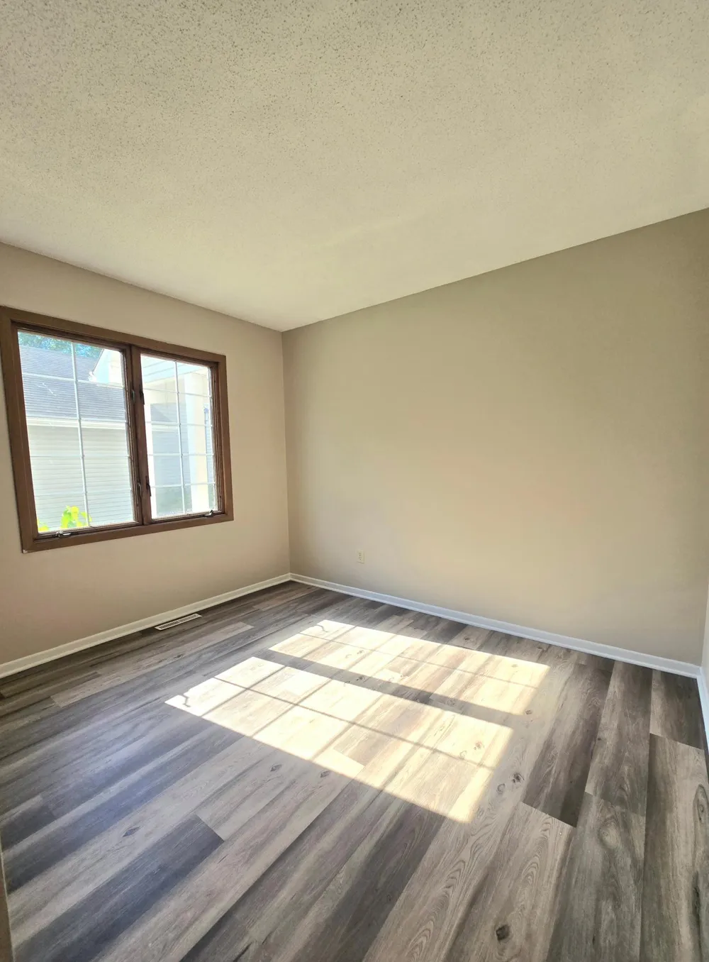 3545 Blue Jay Way #107 Eagan, MN 55123