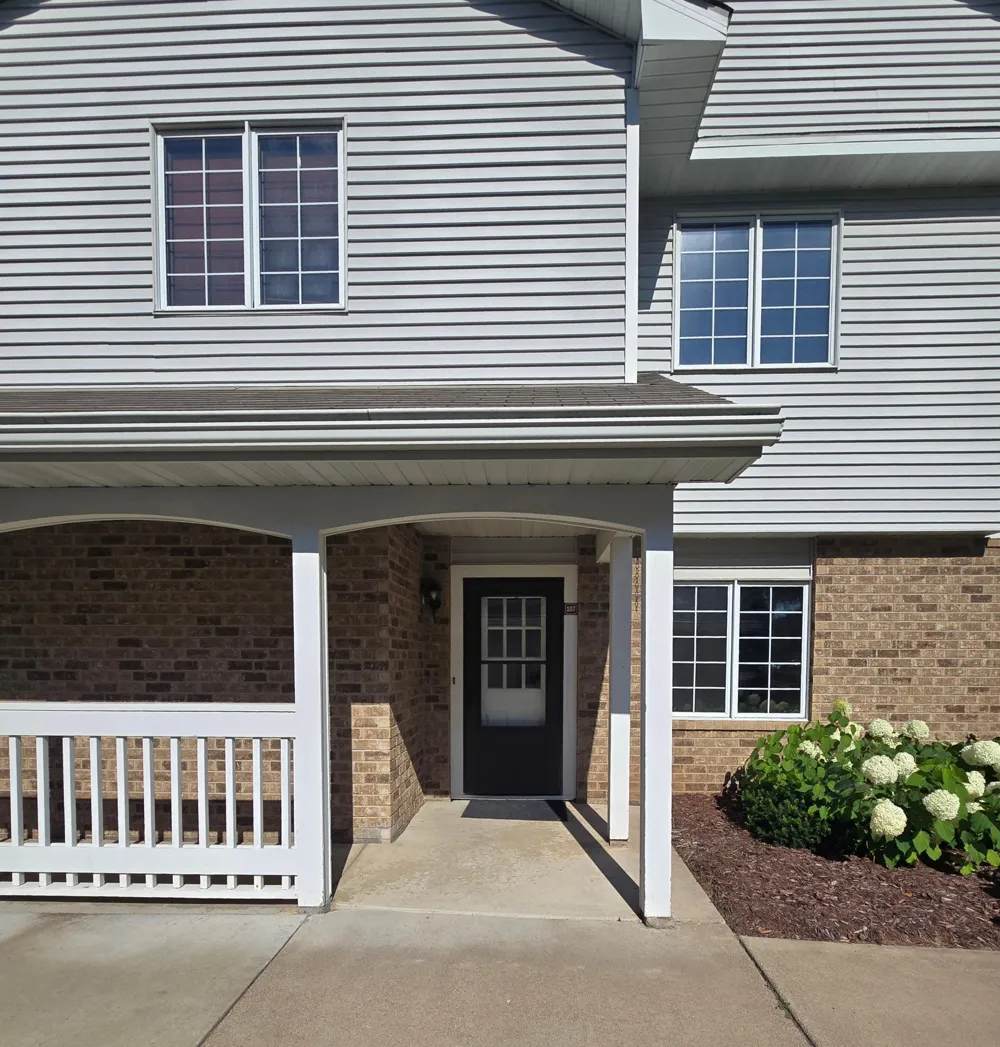 3545 Blue Jay Way #107 Eagan, MN 55123