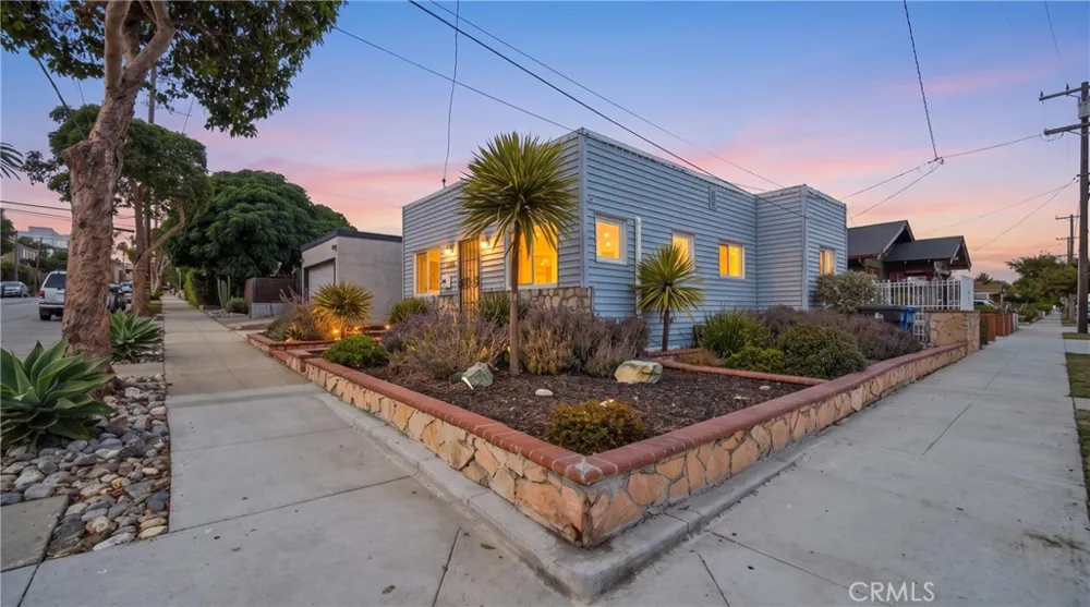 1652 Loma Avenue Long Beach, CA 90804
