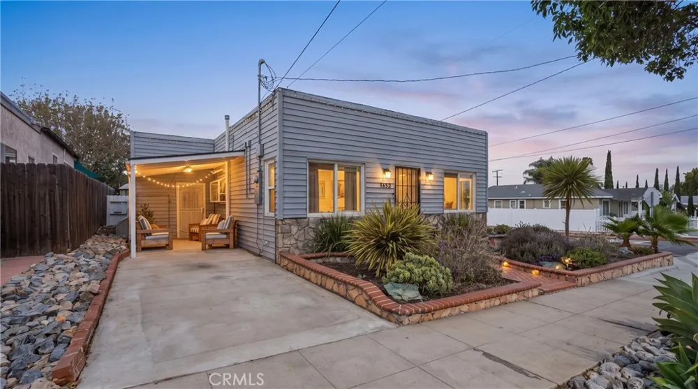 1652 Loma Avenue Long Beach, CA 90804