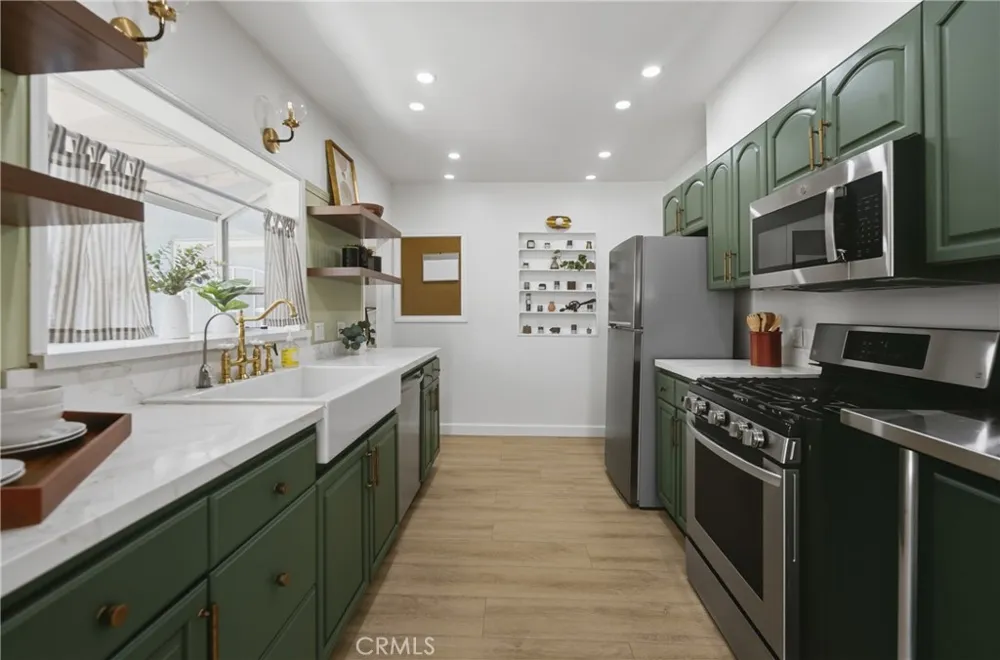 1652 Loma Avenue Long Beach, CA 90804