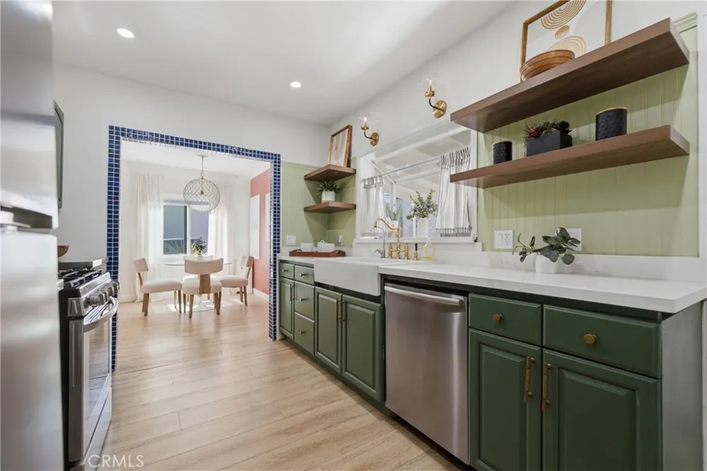 1652 Loma Avenue Long Beach, CA 90804