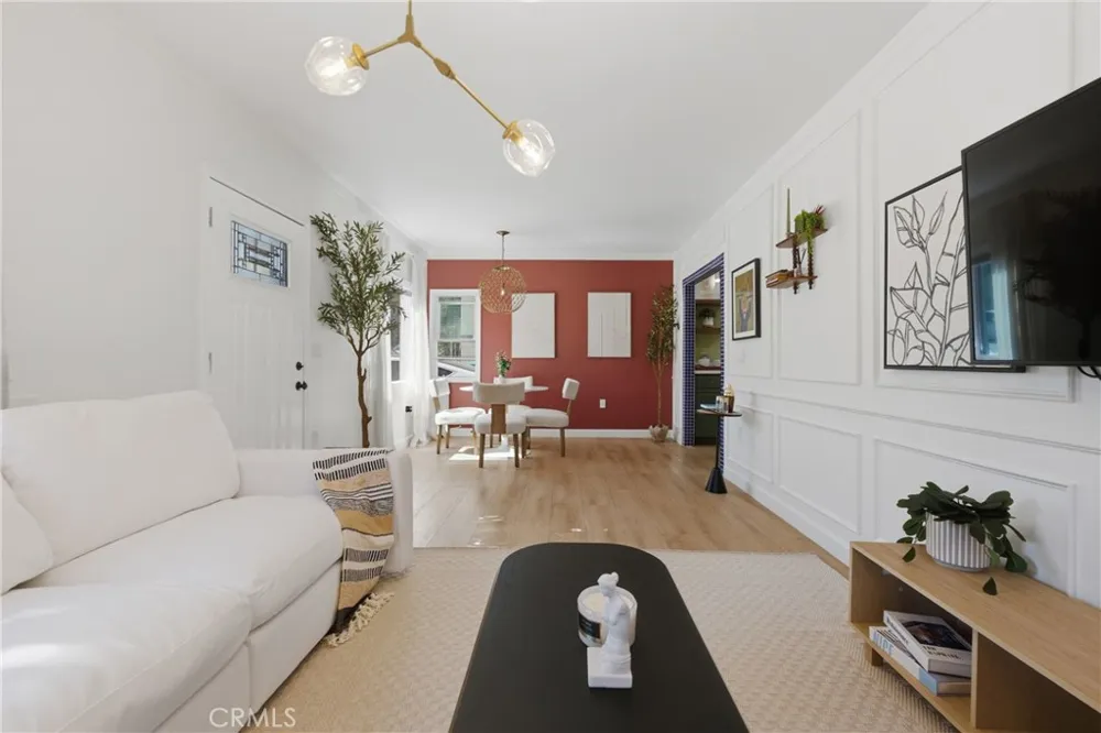 1652 Loma Avenue Long Beach, CA 90804