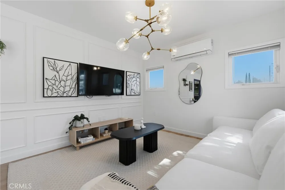 1652 Loma Avenue Long Beach, CA 90804