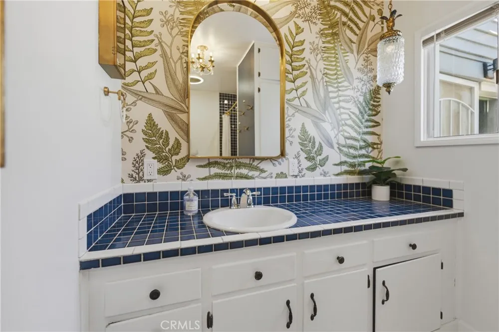 1652 Loma Avenue Long Beach, CA 90804