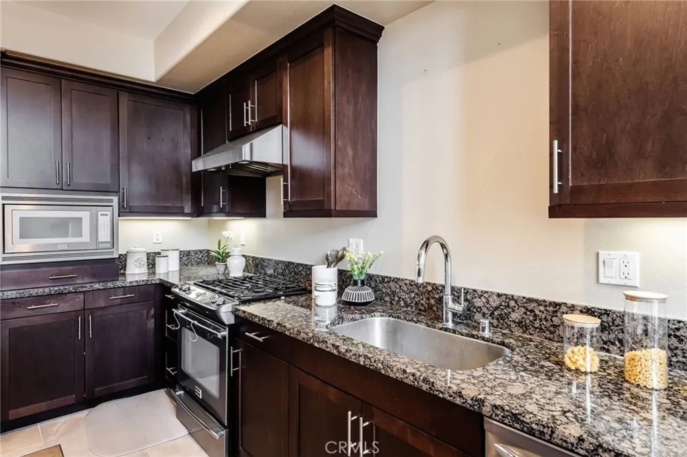 1540 W Artesia Square #D Gardena, CA 90248