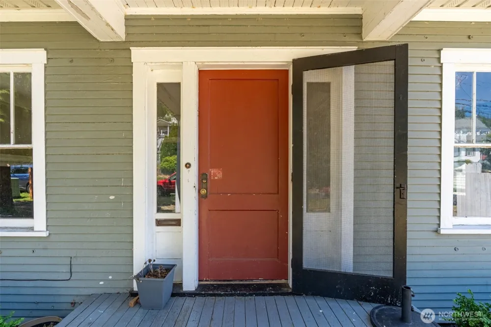297 NE Washington Avenue Chehalis, WA 98532