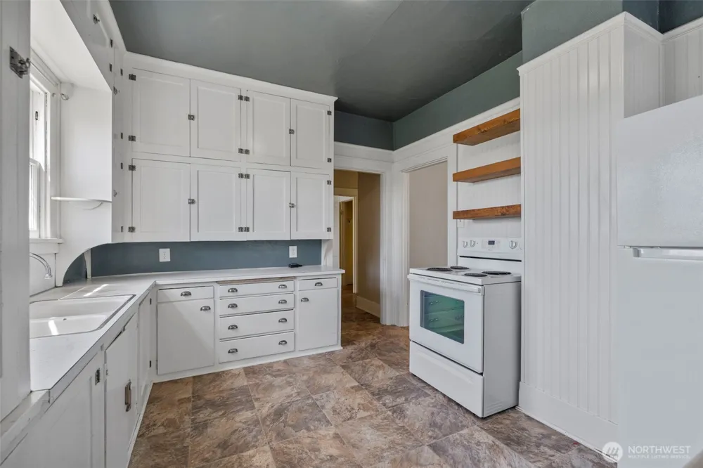 297 NE Washington Avenue Chehalis, WA 98532