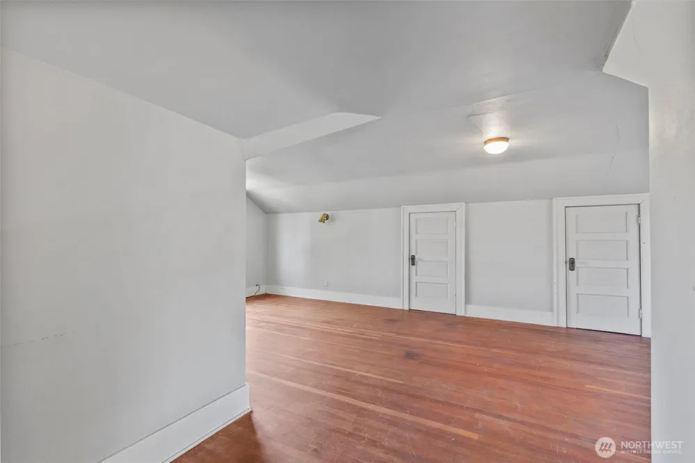 297 NE Washington Avenue Chehalis, WA 98532