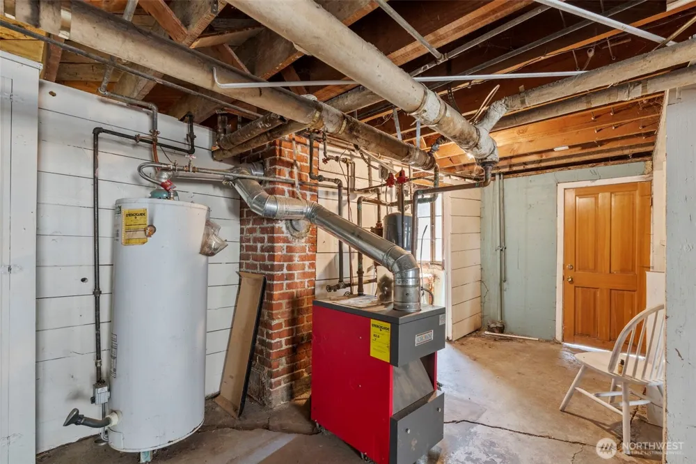297 NE Washington Avenue Chehalis, WA 98532