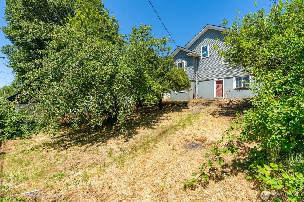 297 NE Washington Avenue Chehalis, WA 98532