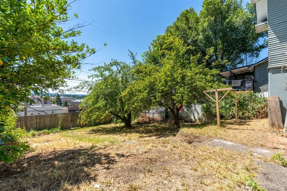 297 NE Washington Avenue Chehalis, WA 98532
