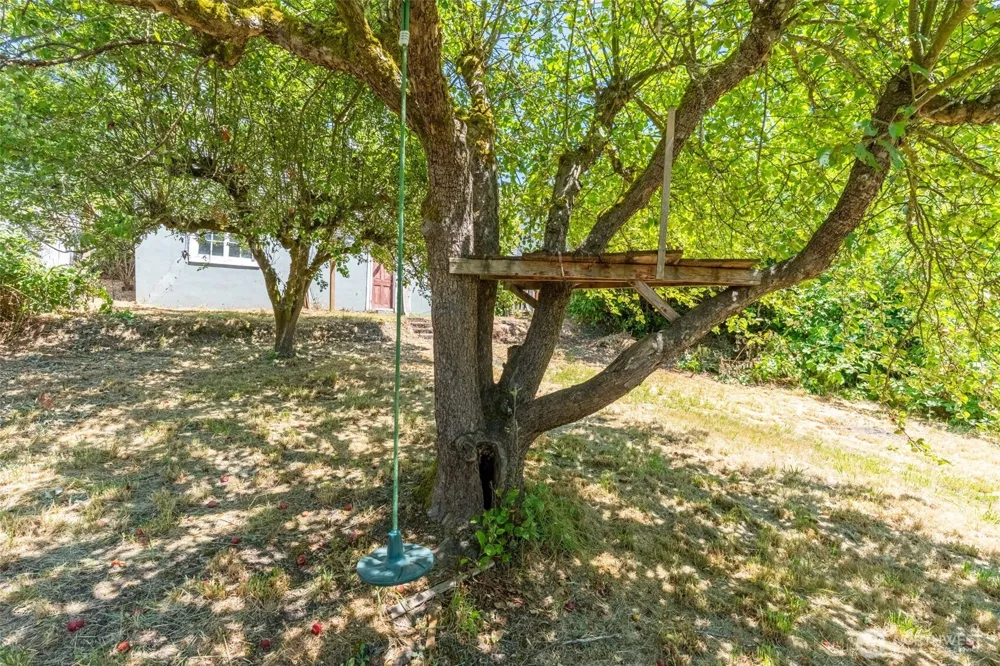 297 NE Washington Avenue Chehalis, WA 98532