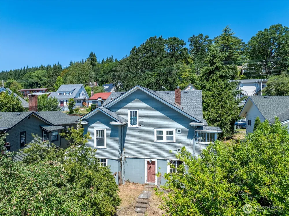 297 NE Washington Avenue Chehalis, WA 98532