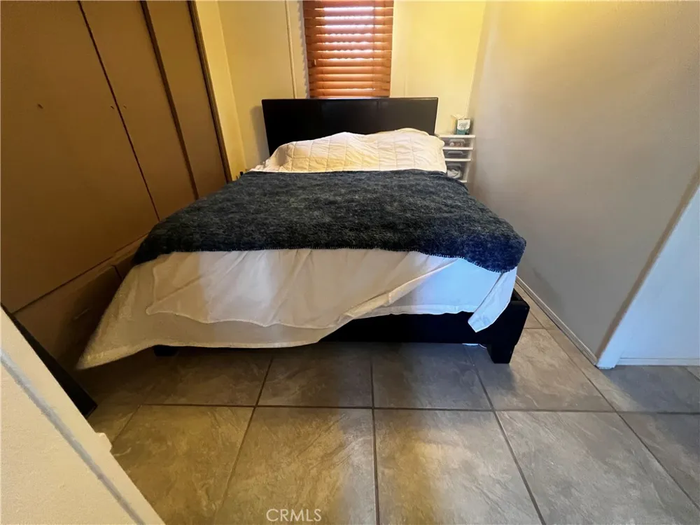 1225 Desert Needles, CA 92363