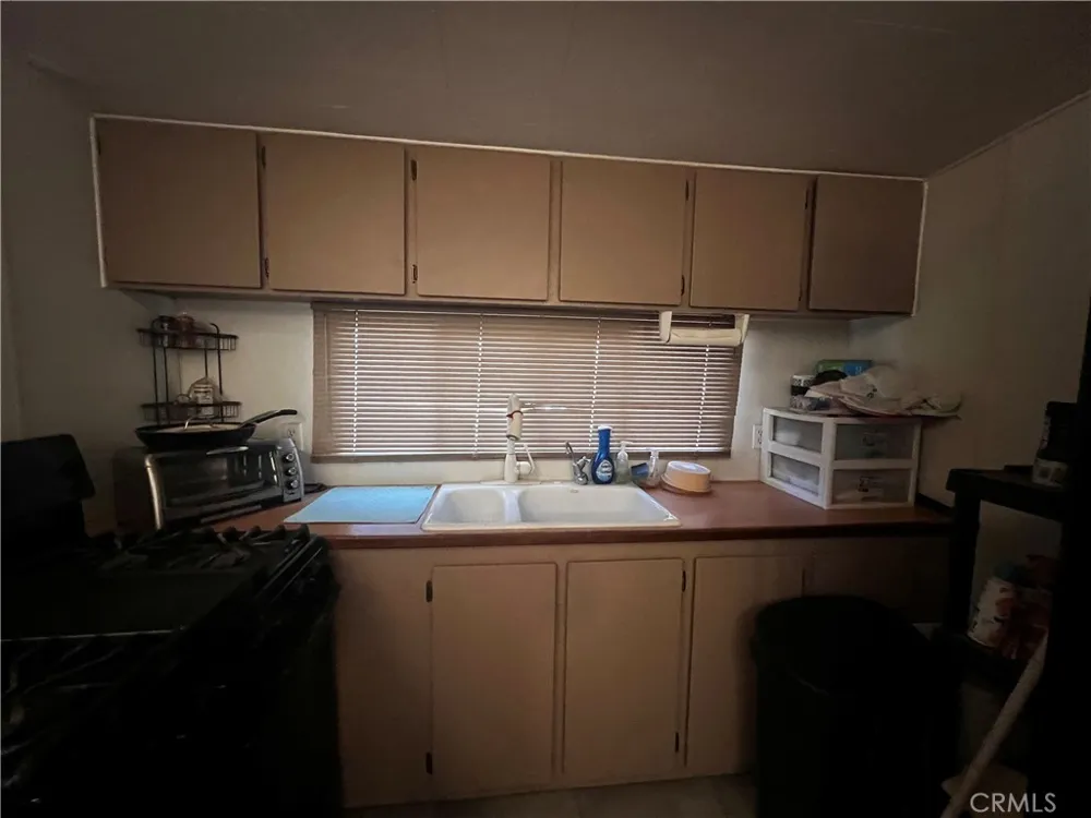 1225 Desert Needles, CA 92363