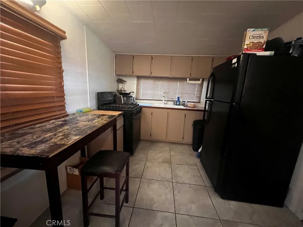 1225 Desert Needles, CA 92363