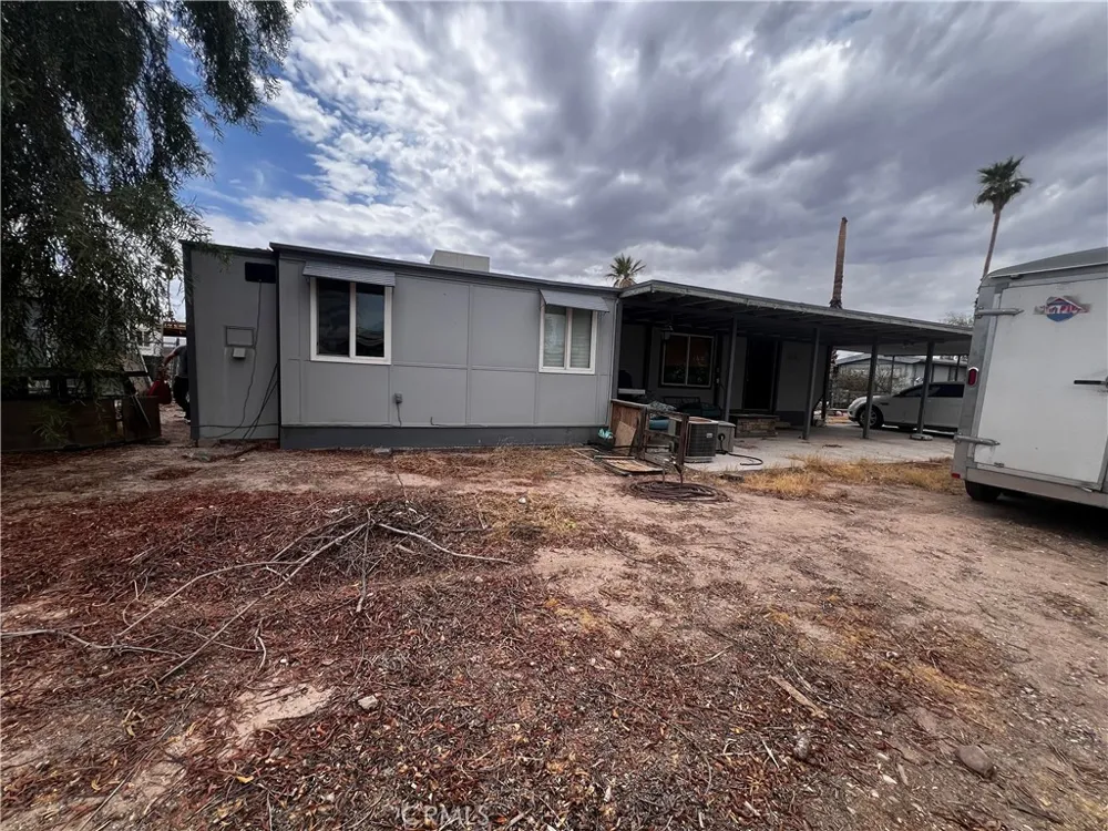1225 Desert Needles, CA 92363