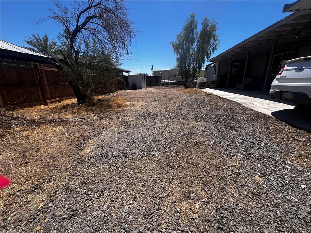 1225 Desert Needles, CA 92363