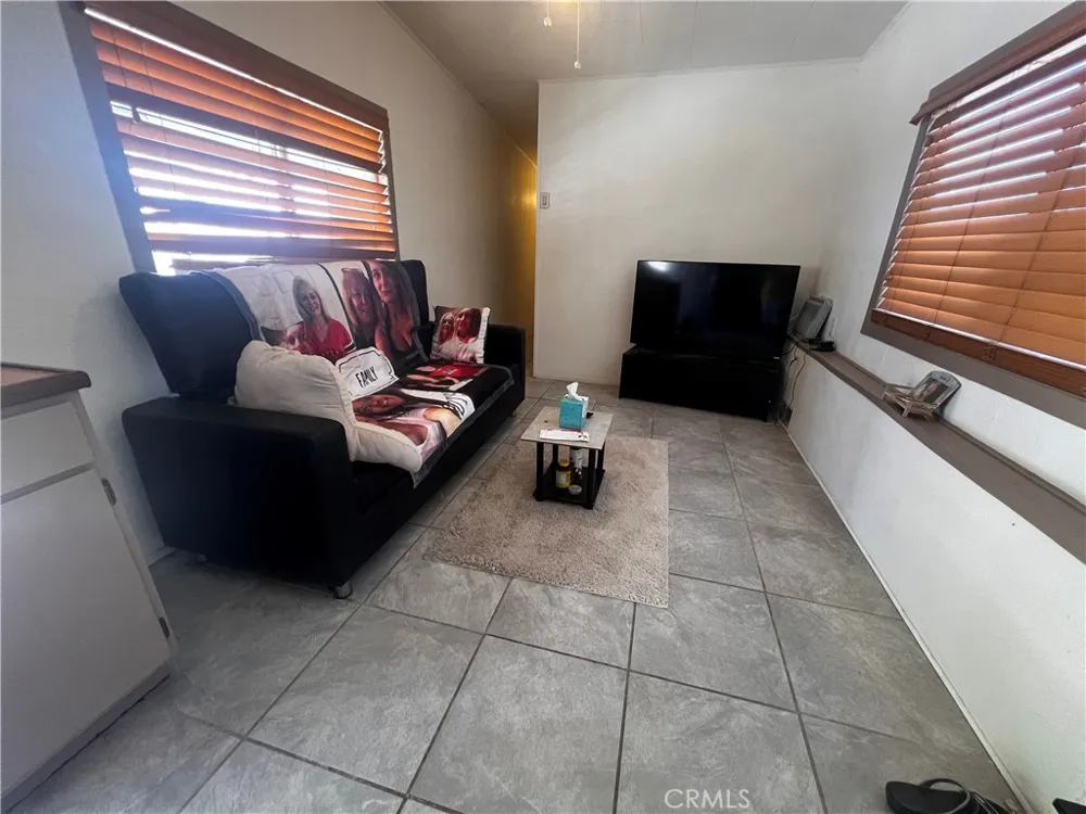 1225 Desert Needles, CA 92363