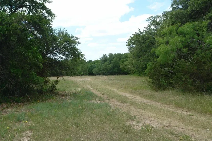 1688 Highway 573 Comanche, TX 76442