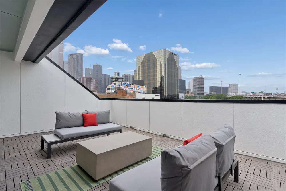 2401 Canton Street #1003 Dallas, TX 75201