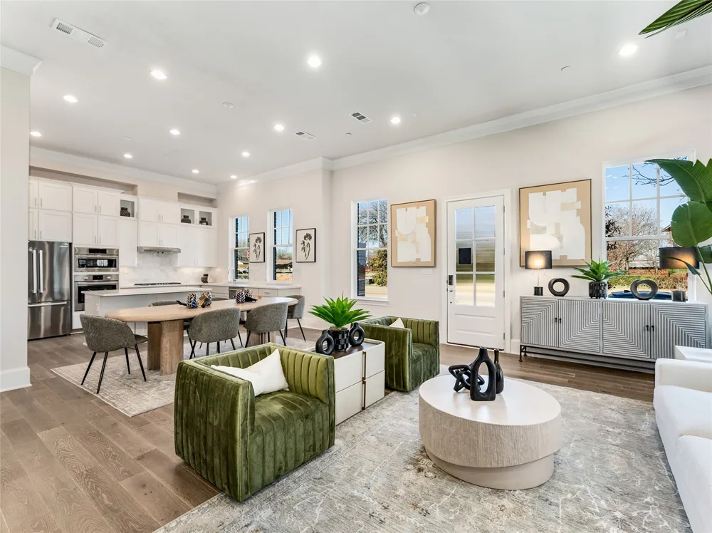 1416 Avenue Plano, TX 75074