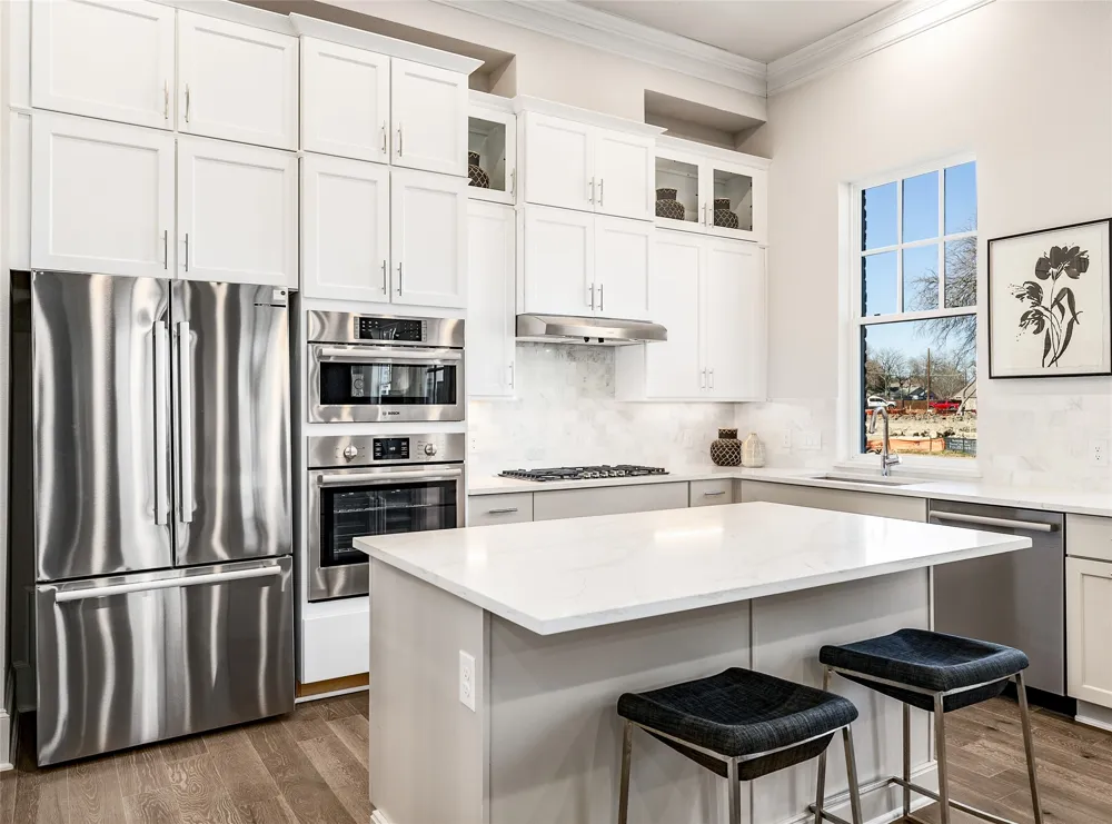 1416 Avenue Plano, TX 75074