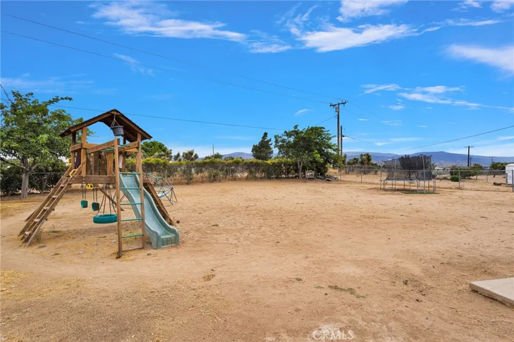 6432 Lime Road Phelan, CA 92371