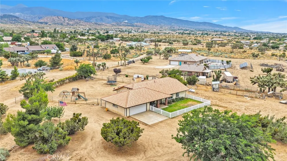 6432 Lime Road Phelan, CA 92371