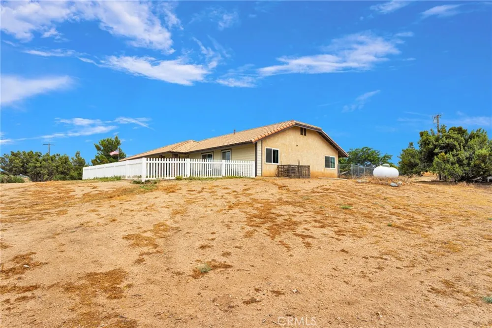 6432 Lime Road Phelan, CA 92371
