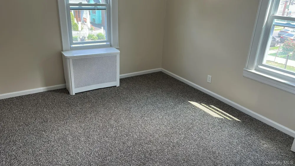 28 Stowe Hempstead, NY 11550