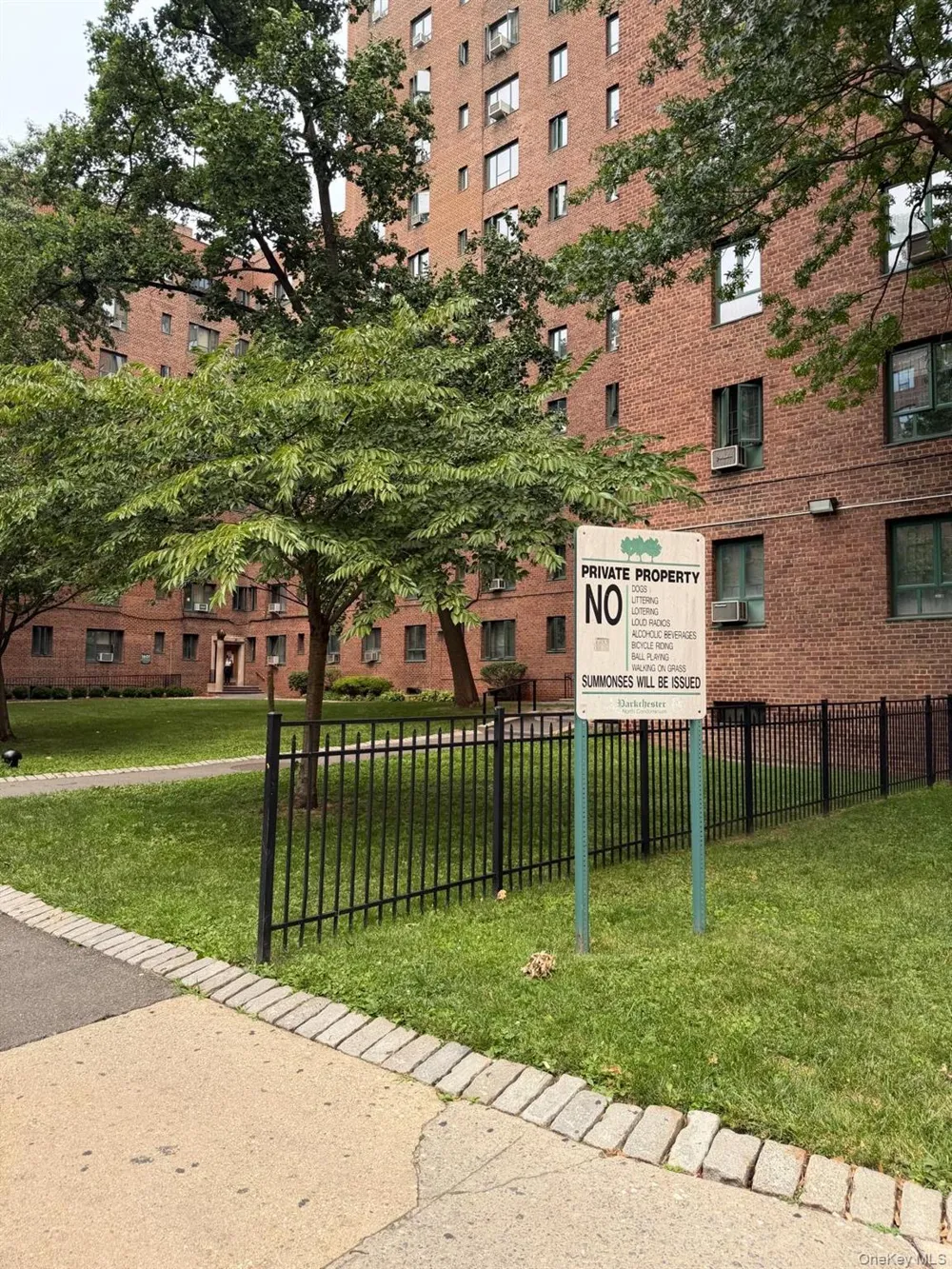 1605 Metropolitan Avenue #12C Bronx, NY 10462