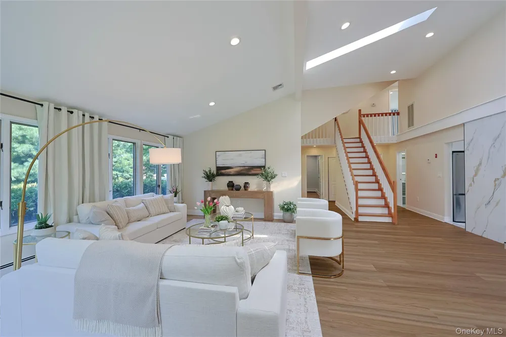 119 Harrow Lane Manhasset, NY 11030