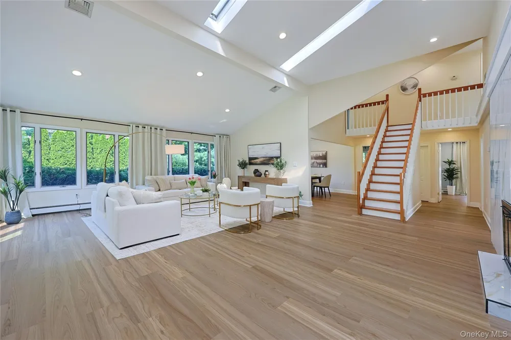 119 Harrow Lane Manhasset, NY 11030