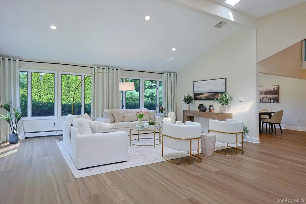 119 Harrow Lane Manhasset, NY 11030