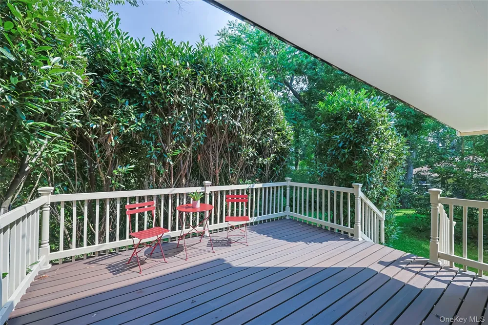 119 Harrow Lane Manhasset, NY 11030
