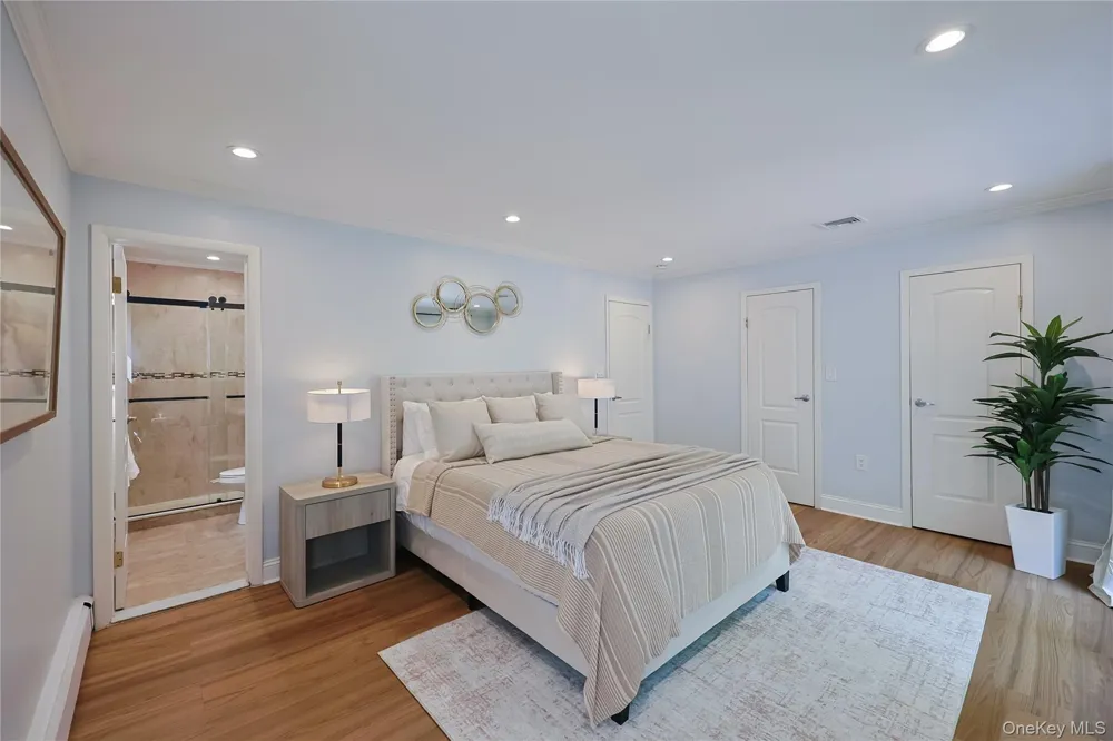 119 Harrow Lane Manhasset, NY 11030