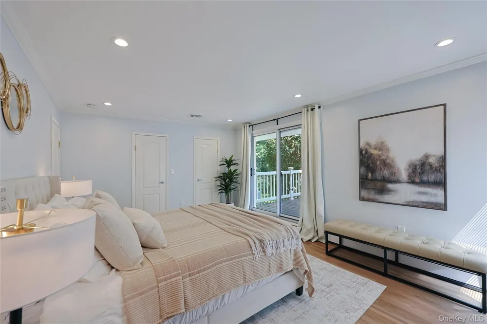 119 Harrow Lane Manhasset, NY 11030