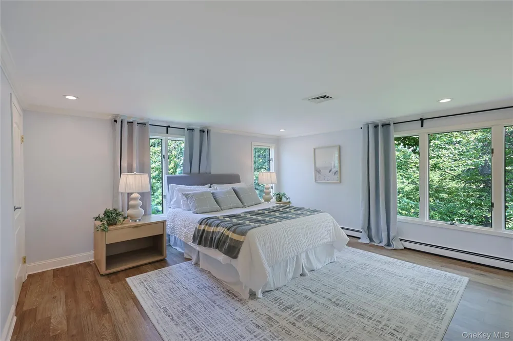 119 Harrow Lane Manhasset, NY 11030