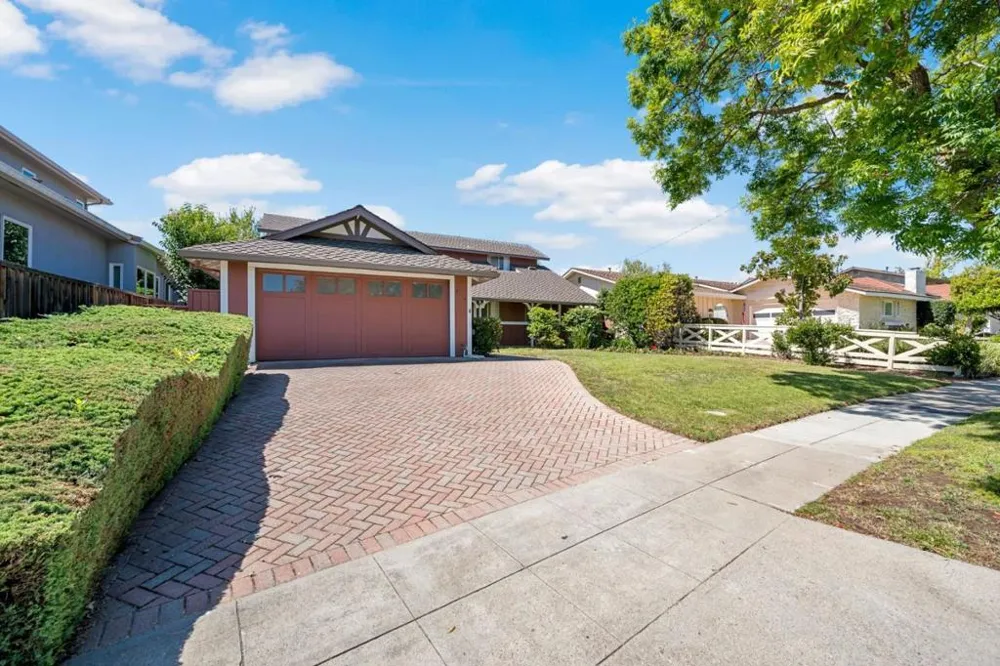 7864 Belknap Drive Cupertino, CA 95014